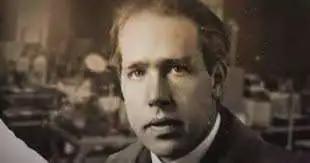 爱因斯坦为何会说:一切网页版传奇世界都是安排好的?难道上帝真的不掷骰子?