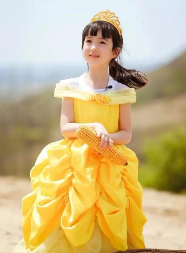 《爸爸去哪儿》的12个女娃,8年后现状曝光、变化惊人,我发现了一个秘密……休闲区蓝鸢梦想 - Www.slyday.coM 《爸爸去哪儿》的12个女娃,8年后现状曝光、变化惊人,我发现了一个秘密……休闲区蓝鸢梦想 - Www.slyday.coM