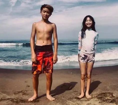 《爸爸去哪儿》的12个女娃,8年后现状曝光、变化惊人,我发现了一个秘密……休闲区蓝鸢梦想 - Www.slyday.coM 《爸爸去哪儿》的12个女娃,8年后现状曝光、变化惊人,我发现了一个秘密……休闲区蓝鸢梦想 - Www.slyday.coM