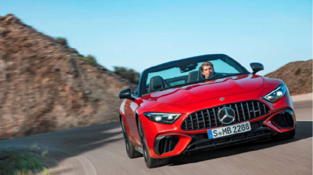敞篷+V8，相信没有哪个男人能抵挡AMG SL的魅力