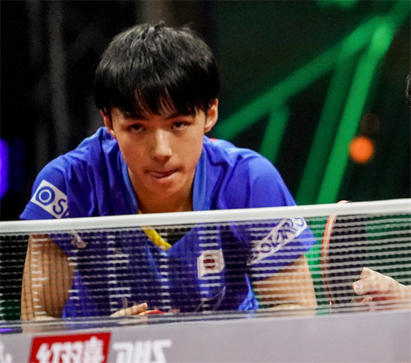 国乒2人进4强，梁靖崑进半决赛！3-0<a href=