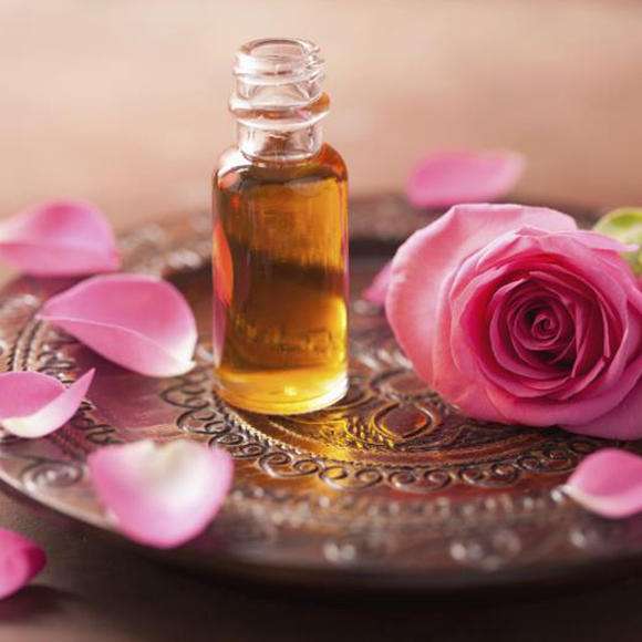 近日，一项调查显示:寂寞的寡妇精油按摩是什么？全面解析与正确使用方法