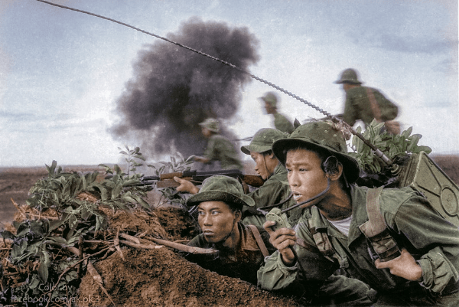 彩色越战老照片  英勇的越南人民军 导弹都是苏联援助