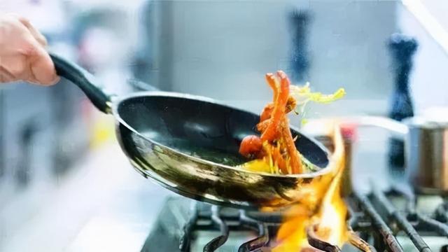 4岁萌娃家中遇电器起火,上演教科书式自救,消防员都连连称赞休闲区蓝鸢梦想 - Www.slyday.coM 4岁萌娃家中遇电器起火,上演教科书式自救,消防员都连连称赞休闲区蓝鸢梦想 - Www.slyday.coM