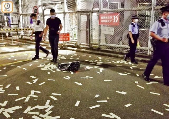 港媒有人收押所外撒纸钱挑衅香港警方拘捕5黑帮分子