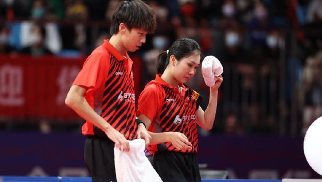 林高远、周启豪男双爆冷，2比3输给<a href=