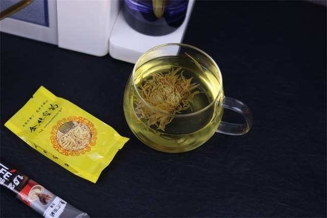 随时就能喝到热水的完美方案——桌面上的即热饮水机