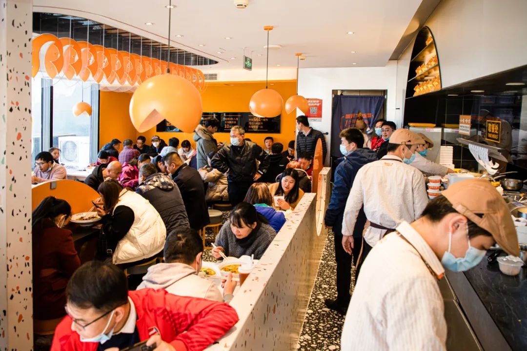 她用一条酸菜鱼搅动中式快餐市场,下一个万店品牌会是它吗?休闲区蓝鸢梦想 - Www.slyday.coM 她用一条酸菜鱼搅动中式快餐市场,下一个万店品牌会是它吗?休闲区蓝鸢梦想 - Www.slyday.coM