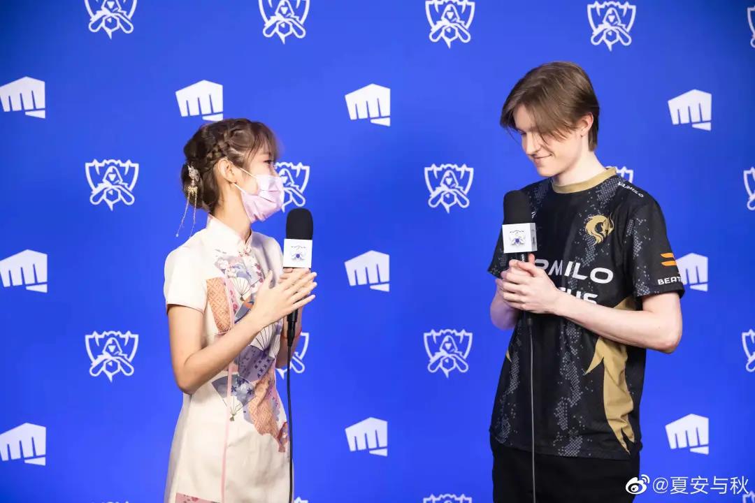 EDG夺冠,这个翻译小姐姐也火了!中英韩三语无缝切换,圈粉大批网友休闲区蓝鸢梦想 - Www.slyday.coM EDG夺冠,这个翻译小姐姐也火了!中英韩三语无缝切换,圈粉大批网友休闲区蓝鸢梦想 - Www.slyday.coM