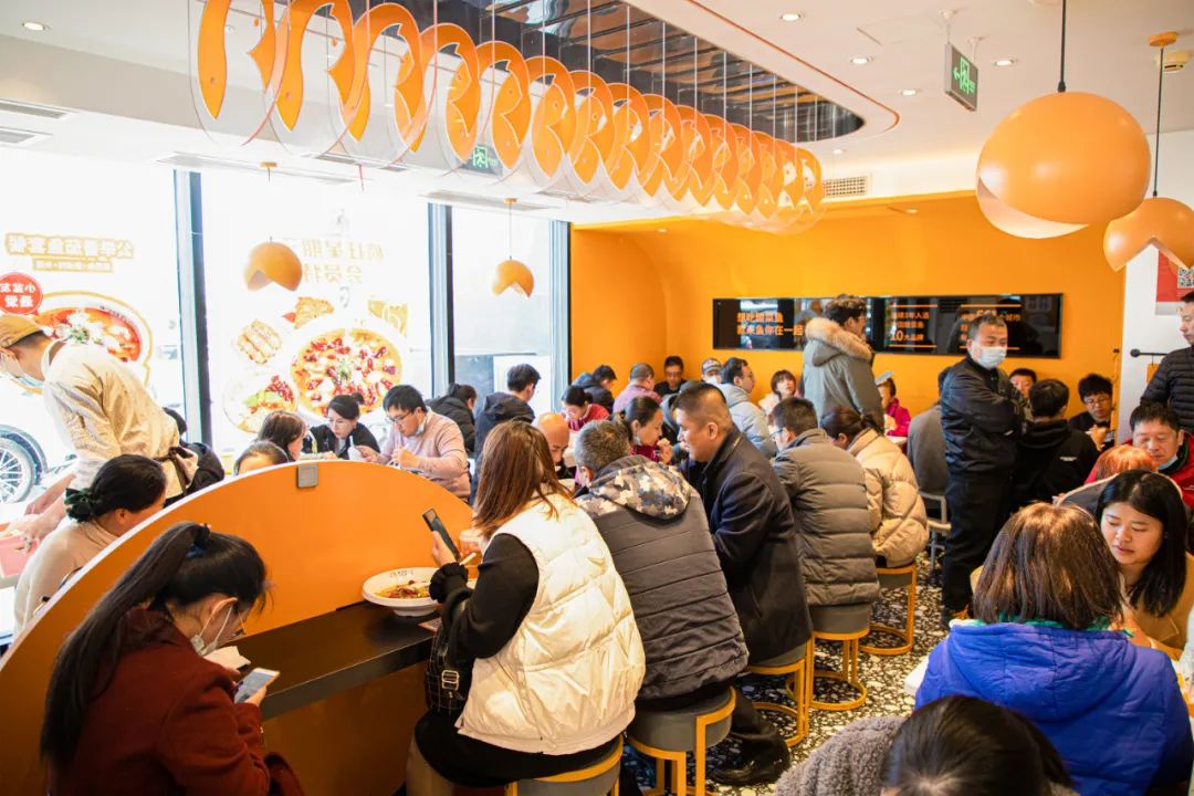 她用一条酸菜鱼搅动中式快餐市场,下一个万店品牌会是它吗?休闲区蓝鸢梦想 - Www.slyday.coM 她用一条酸菜鱼搅动中式快餐市场,下一个万店品牌会是它吗?休闲区蓝鸢梦想 - Www.slyday.coM