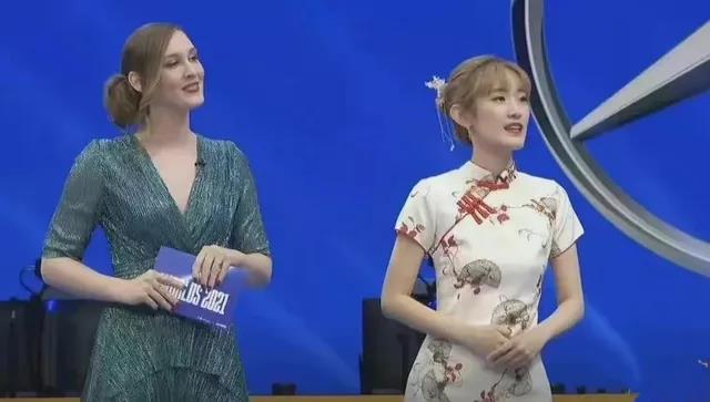 EDG夺冠,这个翻译小姐姐也火了!中英韩三语无缝切换,圈粉大批网友休闲区蓝鸢梦想 - Www.slyday.coM EDG夺冠,这个翻译小姐姐也火了!中英韩三语无缝切换,圈粉大批网友休闲区蓝鸢梦想 - Www.slyday.coM