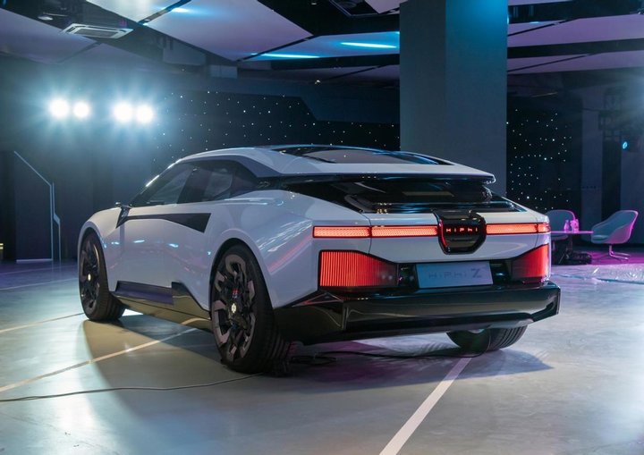 董车日报|宝马取消部分新车的触屏功能 / 特斯拉月销再超 5 万 / 续航超 1000km 的电车要来了休闲区蓝鸢梦想 - Www.slyday.coM 董车日报|宝马取消部分新车的触屏功能 / 特斯拉月销再超 5 万 / 续航超 1000km 的电车要来了休闲区蓝鸢梦想 - Www.slyday.coM