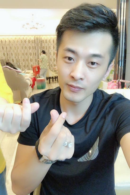 榜一大哥未必都是有钱人,想靠大哥飞上枝头的网红女主播,醒醒吧休闲区蓝鸢梦想 - Www.slyday.coM 榜一大哥未必都是有钱人,想靠大哥飞上枝头的网红女主播,醒醒吧休闲区蓝鸢梦想 - Www.slyday.coM