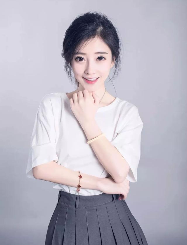 榜一大哥未必都是有钱人,想靠大哥飞上枝头的网红女主播,醒醒吧休闲区蓝鸢梦想 - Www.slyday.coM 榜一大哥未必都是有钱人,想靠大哥飞上枝头的网红女主播,醒醒吧休闲区蓝鸢梦想 - Www.slyday.coM