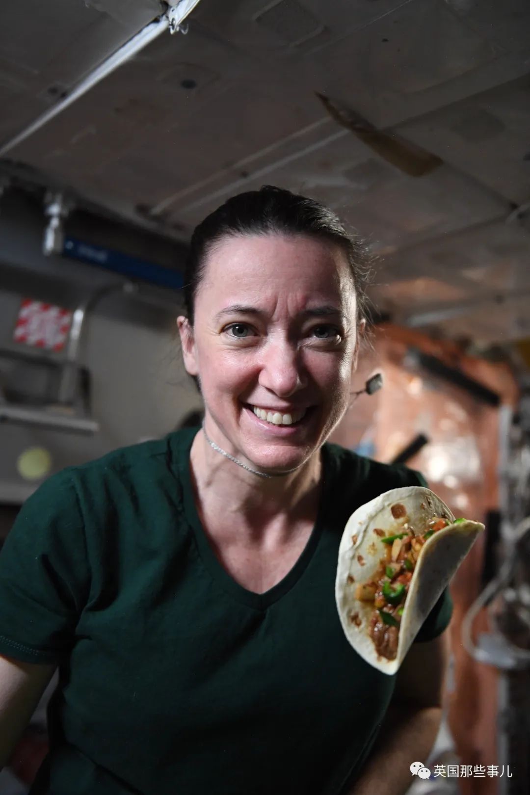 SpaceX宇航员被迫穿纸尿裤返回地球,因为飞船厕所漏了?!休闲区蓝鸢梦想 - Www.slyday.coM SpaceX宇航员被迫穿纸尿裤返回地球,因为飞船厕所漏了?!休闲区蓝鸢梦想 - Www.slyday.coM