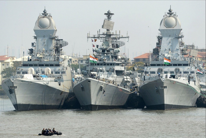 印度海军驱逐舰。