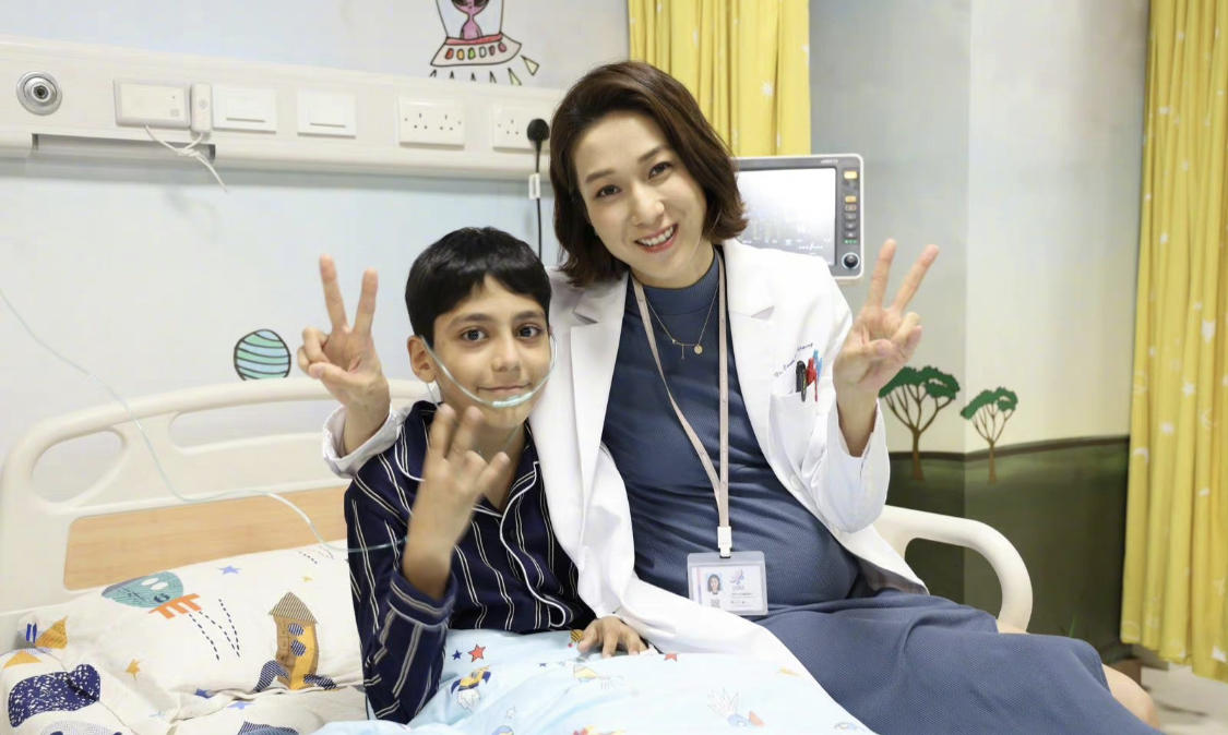 邓佩仪回<a href=