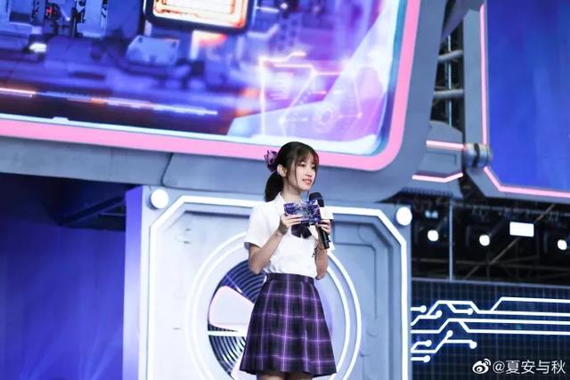 EDG夺冠后,翻译小姐姐全网爆火!中英韩三语无缝切换真牛休闲区蓝鸢梦想 - Www.slyday.coM EDG夺冠后,翻译小姐姐全网爆火!中英韩三语无缝切换真牛休闲区蓝鸢梦想 - Www.slyday.coM