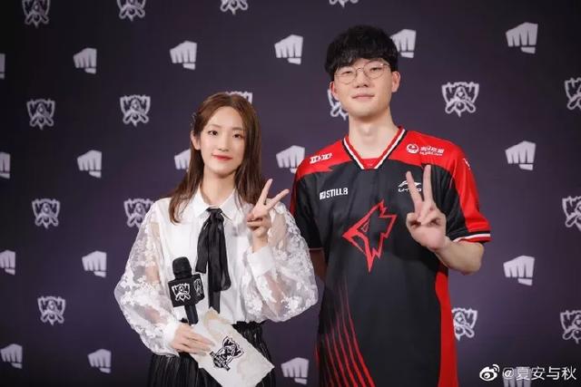 EDG夺冠后,翻译小姐姐全网爆火!中英韩三语无缝切换真牛休闲区蓝鸢梦想 - Www.slyday.coM EDG夺冠后,翻译小姐姐全网爆火!中英韩三语无缝切换真牛休闲区蓝鸢梦想 - Www.slyday.coM