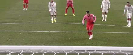 1-0！孙兴慜接连丢单刀，<a href=