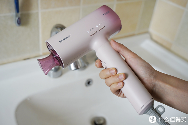 头发不好,和吹风机有没有关系?松下纳诺怡润护+吹风机真人评测:吹出好头发,真的可以!休闲区蓝鸢梦想 - Www.slyday.coM 头发不好,和吹风机有没有关系?松下纳诺怡润护+吹风机真人评测:吹出好头发,真的可以!休闲区蓝鸢梦想 - Www.slyday.coM