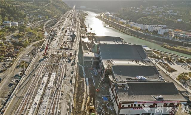 郑万高铁兴山段建设进入冲刺阶段休闲区蓝鸢梦想 - Www.slyday.coM 郑万高铁兴山段建设进入冲刺阶段休闲区蓝鸢梦想 - Www.slyday.coM