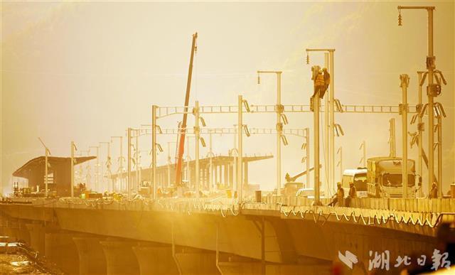 郑万高铁兴山段建设进入冲刺阶段休闲区蓝鸢梦想 - Www.slyday.coM 郑万高铁兴山段建设进入冲刺阶段休闲区蓝鸢梦想 - Www.slyday.coM