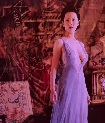 《第八号当铺》女主嫁<a href=