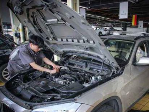 汽车机油里面的猫腻，很多汽修店都有这种情况，很多车主因此吃亏