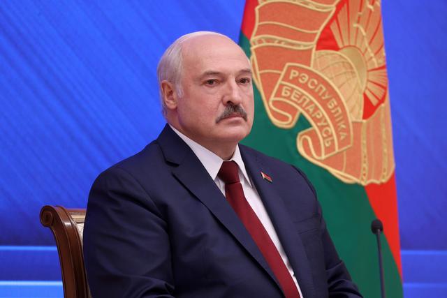 白俄罗斯总统卢卡申科回应欧盟制裁:如果我们关闭天然
