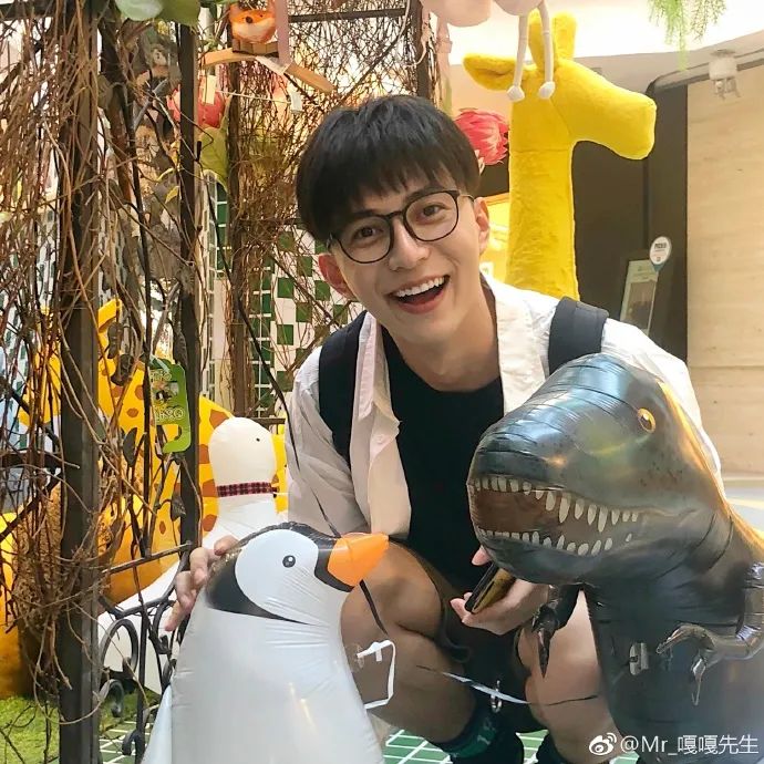 翻遍娱乐圈都找不到的帅哥,被他捡漏了?休闲区蓝鸢梦想 - Www.slyday.coM 翻遍娱乐圈都找不到的帅哥,被他捡漏了?休闲区蓝鸢梦想 - Www.slyday.coM