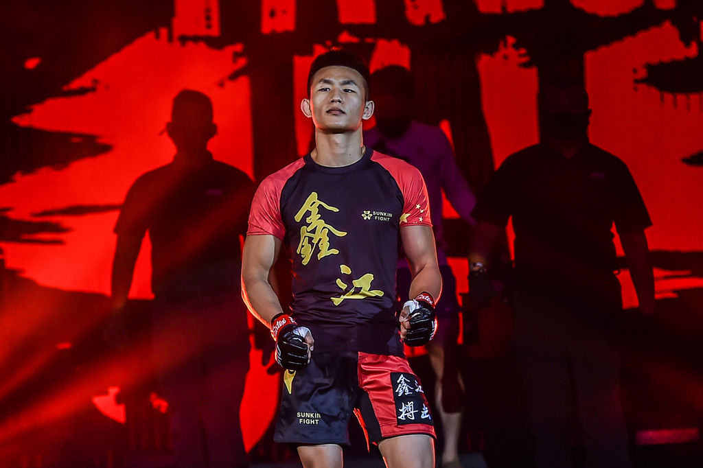 好样的！中国拳王一回合TKO<a href=