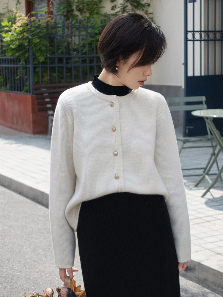 奔三奔四的怎么穿才优雅?针织衫搭配半身裙或长款,让你魅力全开 奔三奔四的怎么穿才优雅?针织衫搭配半身裙或长款,让你魅力全开