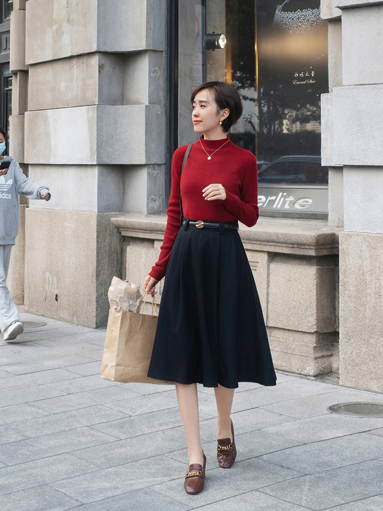 奔三奔四的怎么穿才优雅?针织衫搭配半身裙或长款,让你魅力全开 奔三奔四的怎么穿才优雅?针织衫搭配半身裙或长款,让你魅力全开