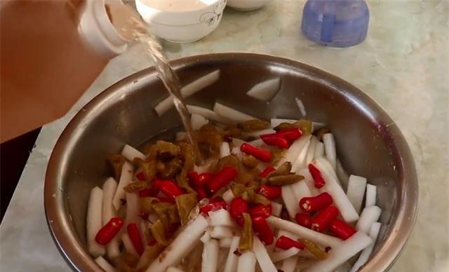腌制萝卜方法简单又好吃 8858-6214e8dc5d0897b38e4e181fb2ec3318.jpg