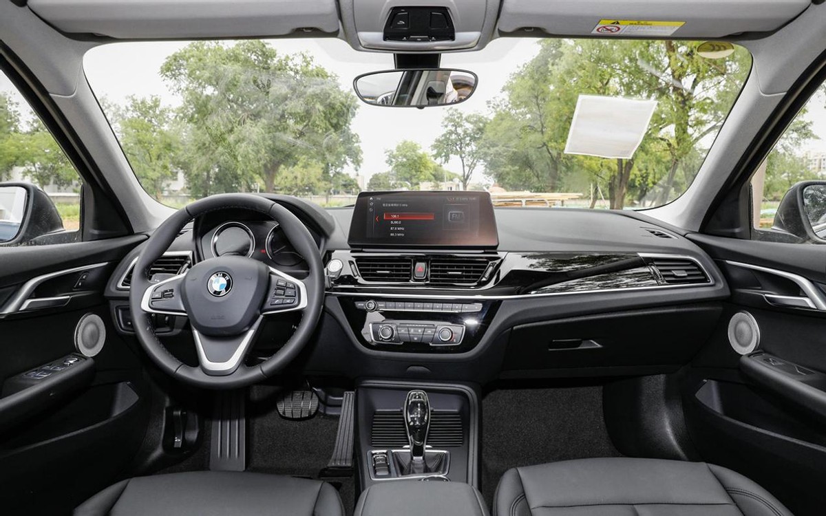 毕业就能买的3款豪华车!宝马1系最低仅13.25万,年轻人还等啥?