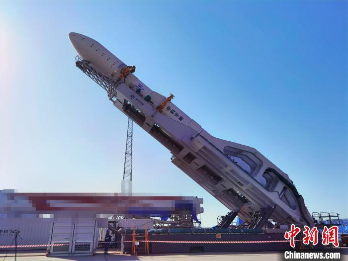 中国起飞量级最大的固体运载火箭在山东海阳箭地合练成功。  王宁 摄