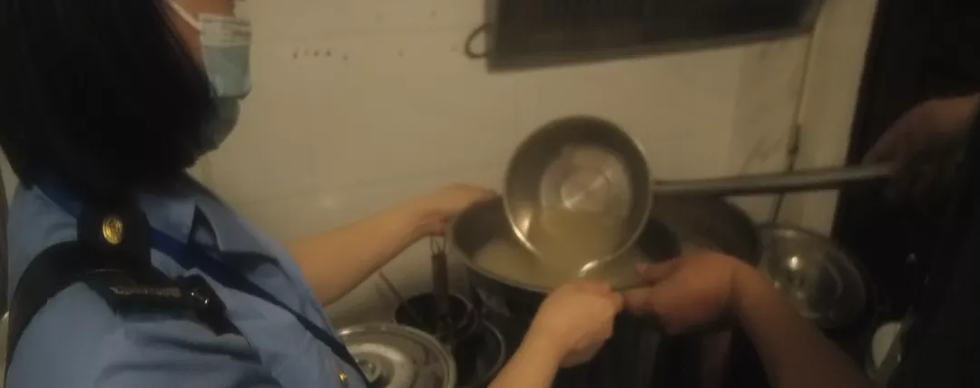 四川攀枝花:3人“被吸毒”,竟是因为吃了一碗羊肉米线!休闲区蓝鸢梦想 - Www.slyday.coM 四川攀枝花:3人“被吸毒”,竟是因为吃了一碗羊肉米线!休闲区蓝鸢梦想 - Www.slyday.coM