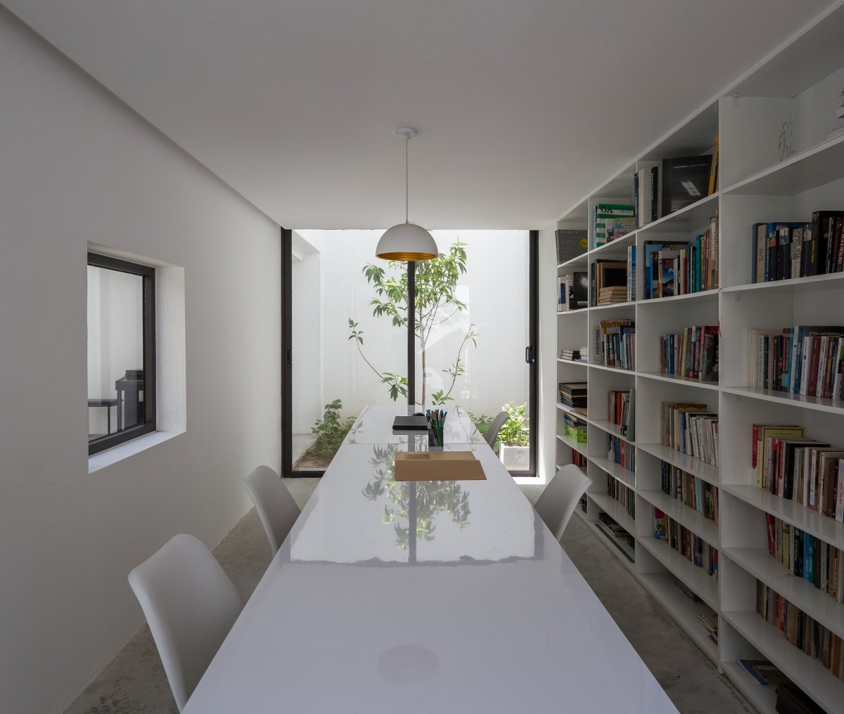 越南内向型住宅 设计：H-H Studio