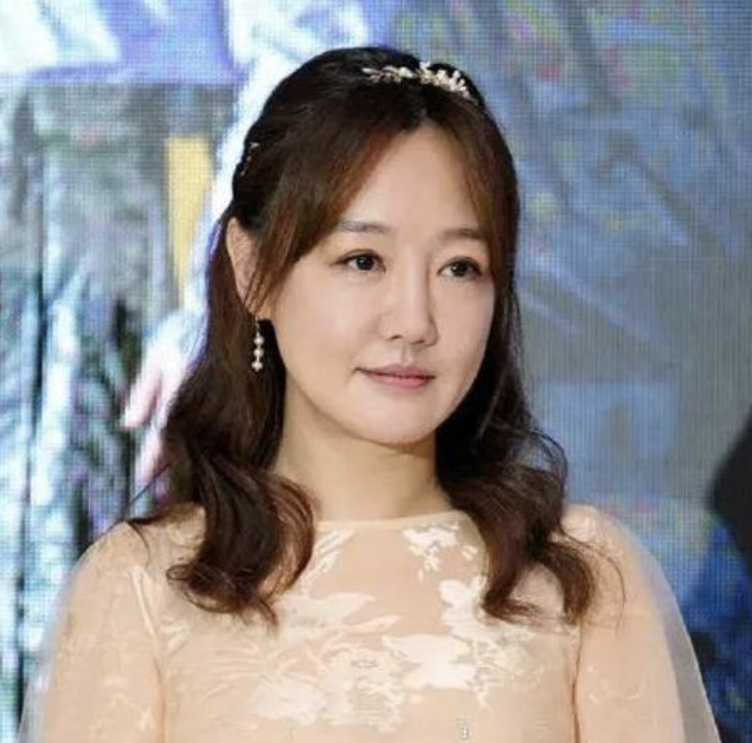 不耐老的女星有多难？发腮松弛、沧桑苦相，一个比一个心酸！