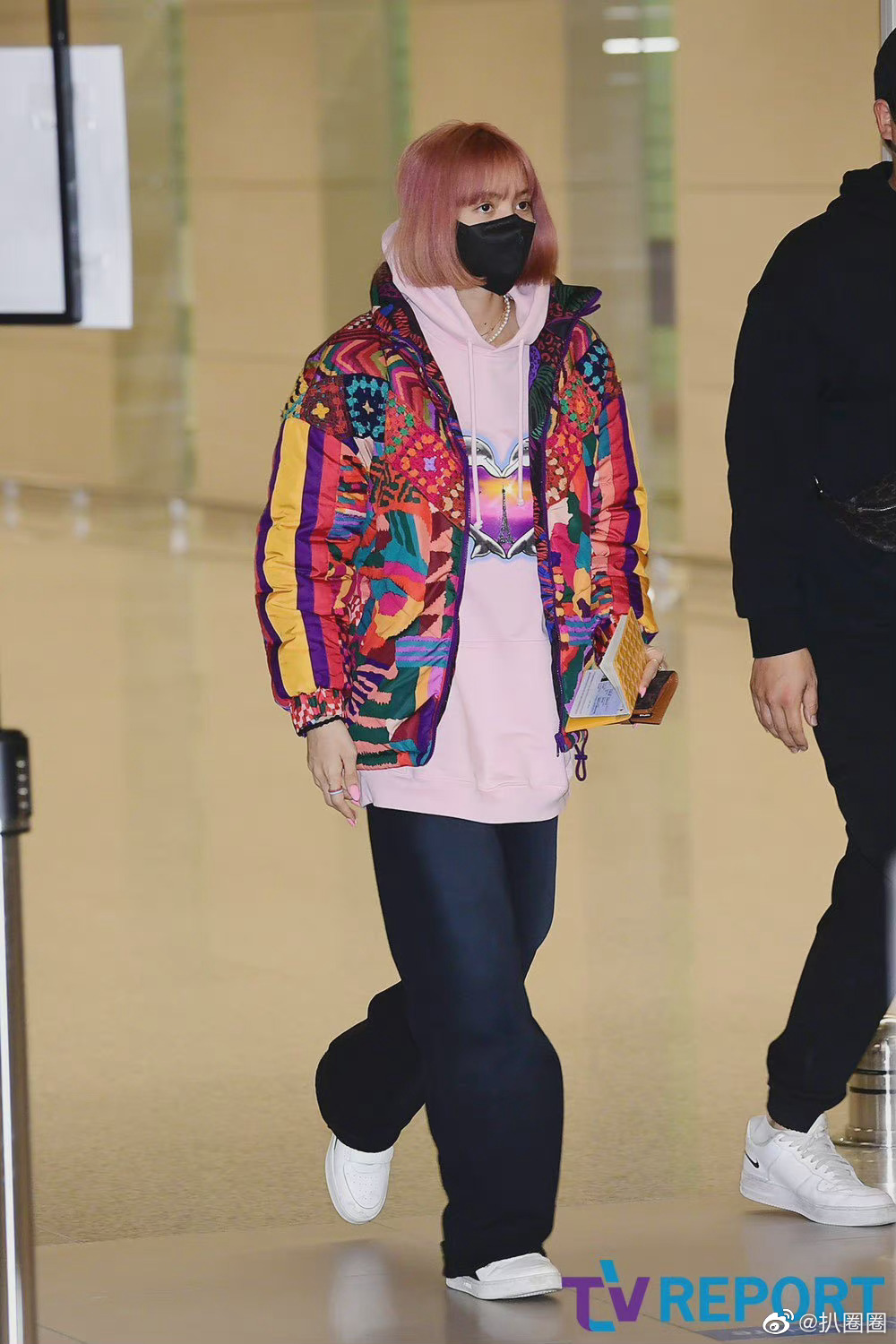 Lisa由洛杉矶返回<a href=