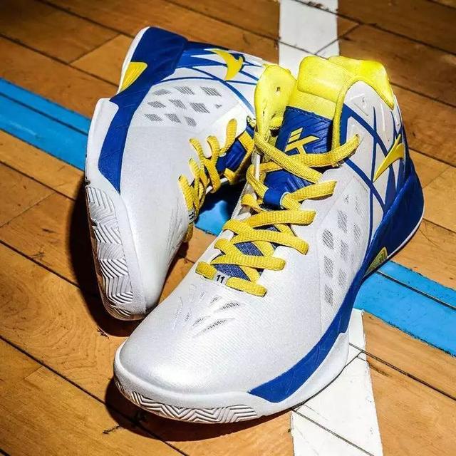 进击的国产,倒退的耐克,美国乔丹竟“抄袭”中国乔丹?休闲区蓝鸢梦想 - Www.slyday.coM 进击的国产,倒退的耐克,美国乔丹竟“抄袭”中国乔丹?休闲区蓝鸢梦想 - Www.slyday.coM