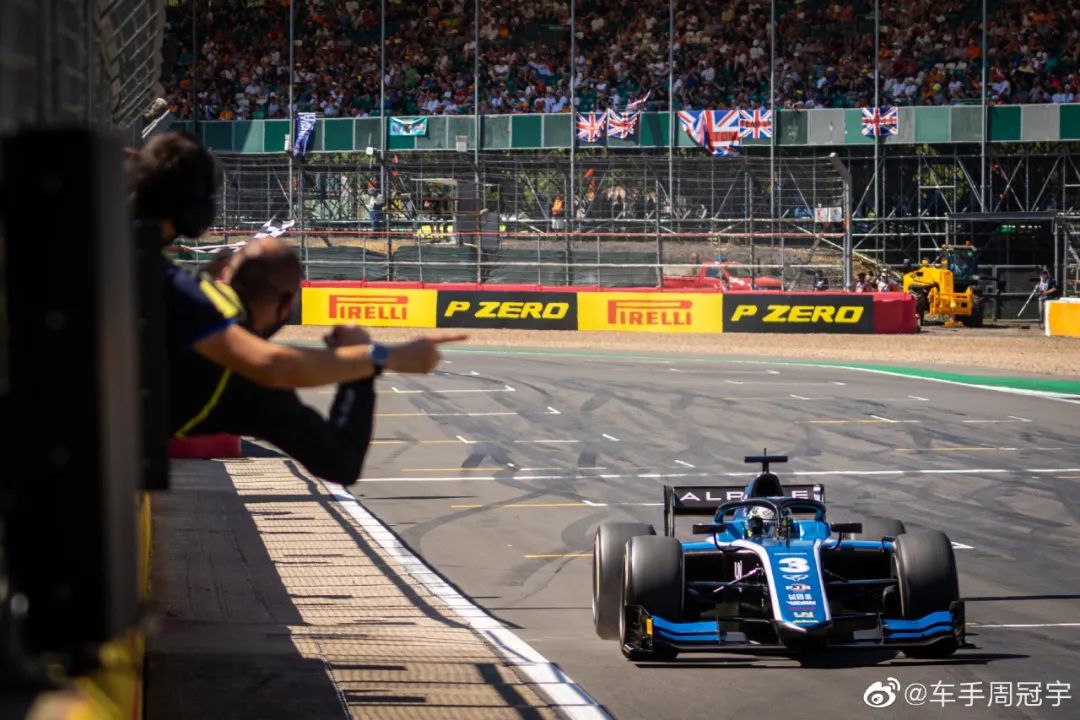 一夜爆火!创造历史!他成为中国第一人!休闲区蓝鸢梦想 - Www.slyday.coM 一夜爆火!创造历史!他成为中国第一人!休闲区蓝鸢梦想 - Www.slyday.coM