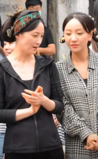 杨蓉开撕蒋勤勤真没想到女演员线下玩得这么狠
