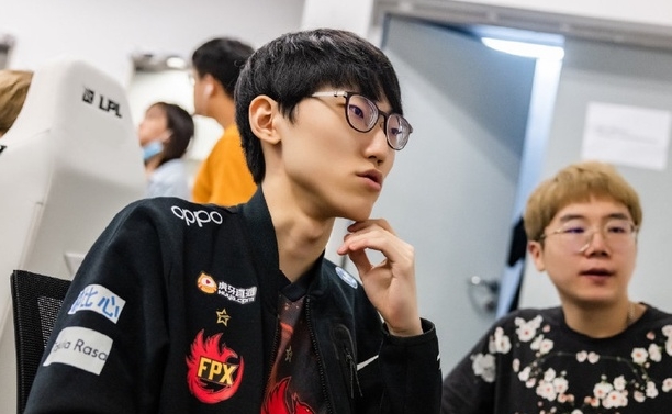 FPX知道牛宝将离队，故意不帮他回<a href=