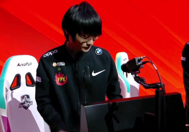 FPX知道牛宝将离队，故意不帮他回<a href=