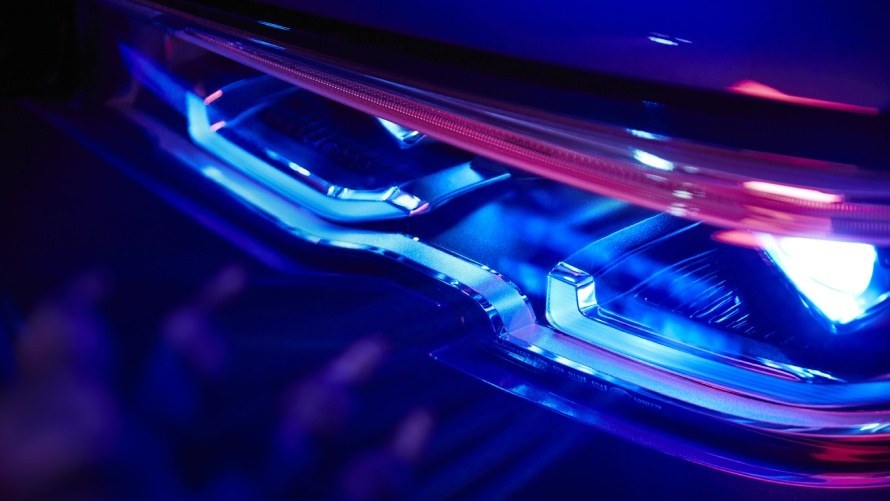 多方位对比 同一起跑线的豪门之争 奔驰C级VS宝马3系