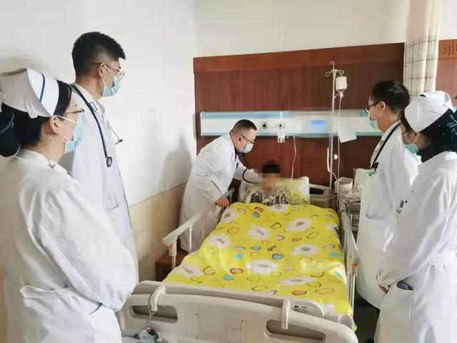 小浩接受治疗(医院供图)