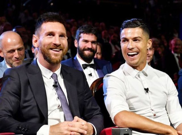 官方认证！GOAL年度足坛巨星票选，梅西第一，C罗力压莱万引争议