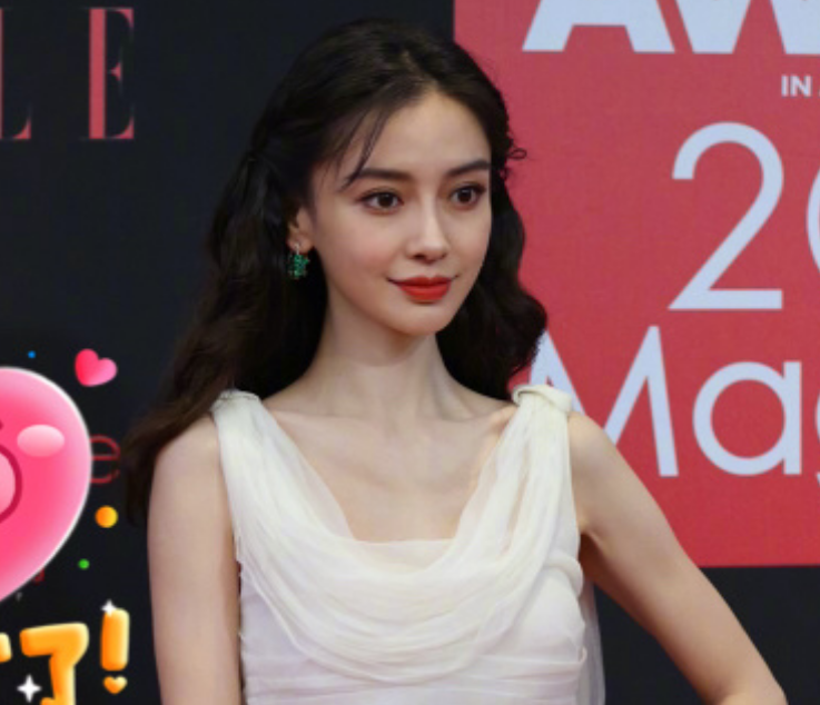 法令纹、黑眼圈,脸垮脱妆,女星熬夜走红毯的生图,给我看愣了 法令纹、黑眼圈,脸垮脱妆,女星熬夜走红毯的生图,给我看愣了